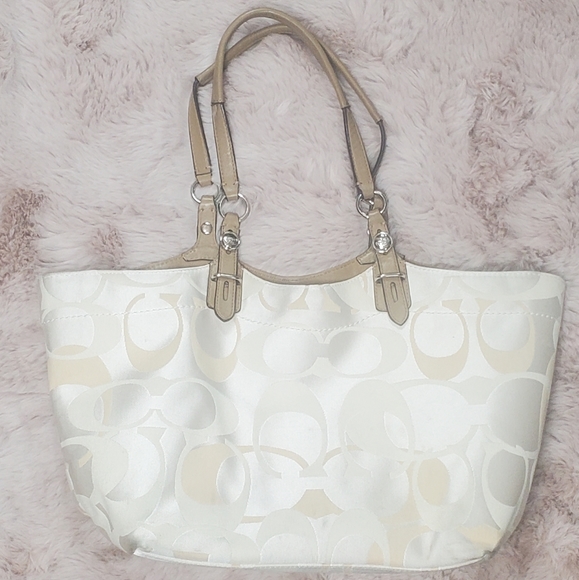 Coach Handbags - Coach Signature Optic Carly Tote